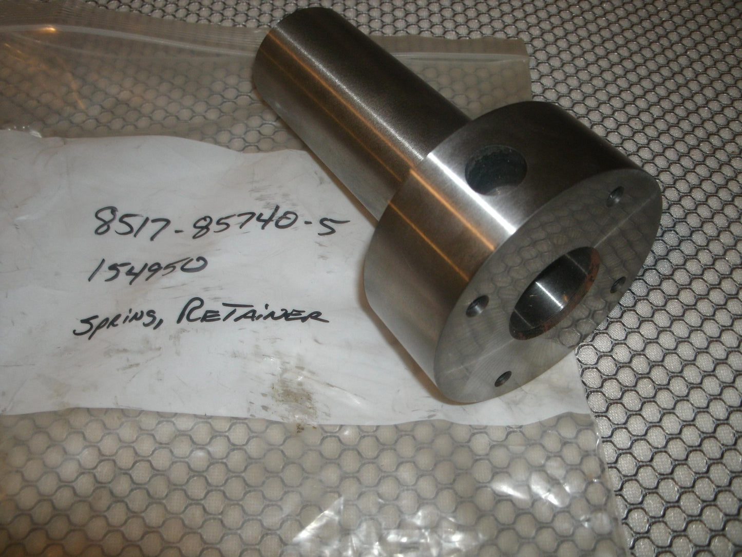 Spring Retainer 154950. New.