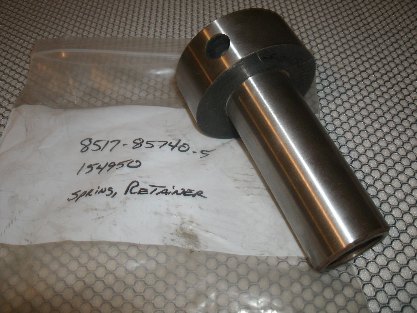 Spring Retainer 154950. New.