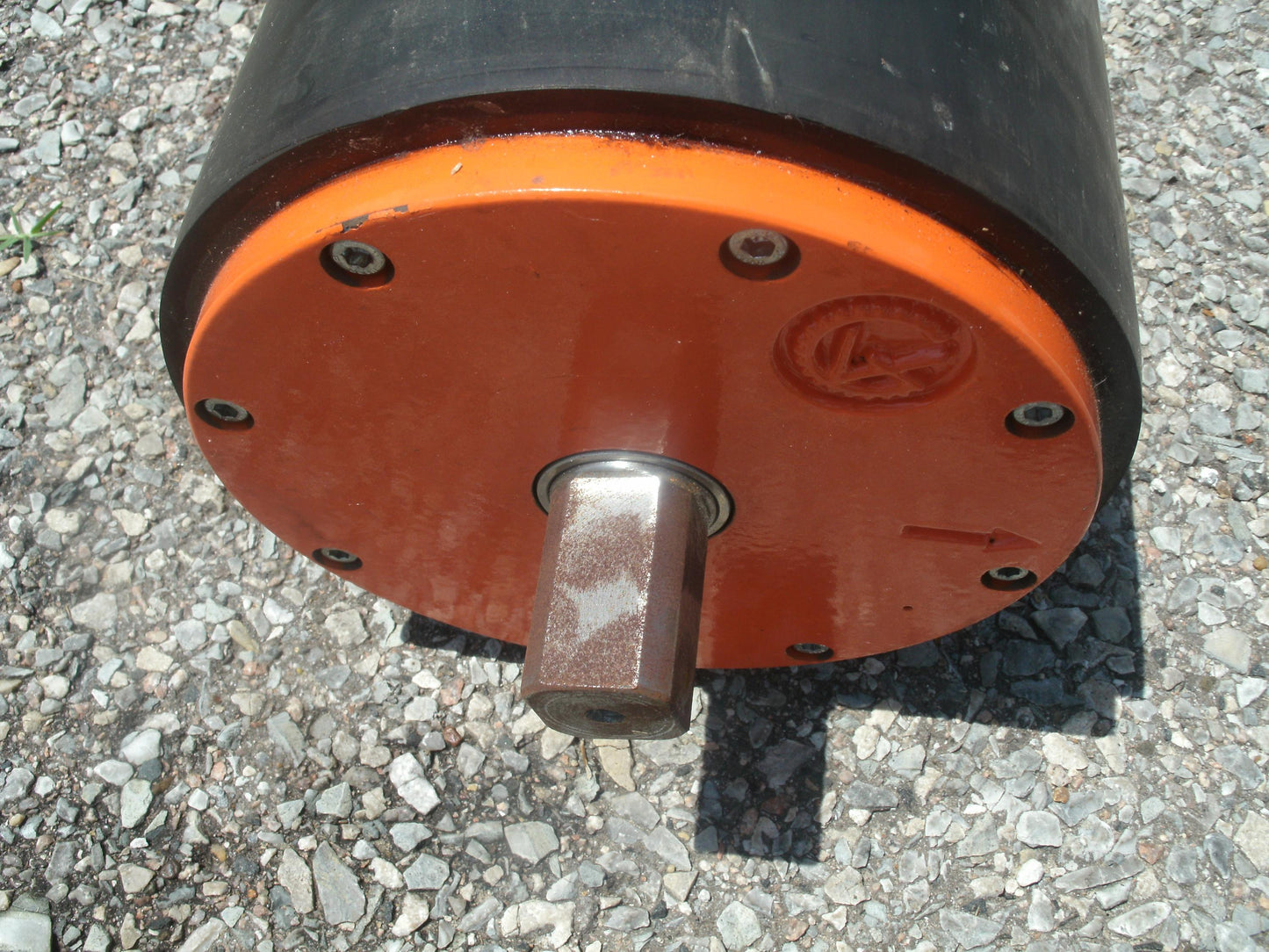 Van Der Graaf NS75641 Conveyor Roller. Used.