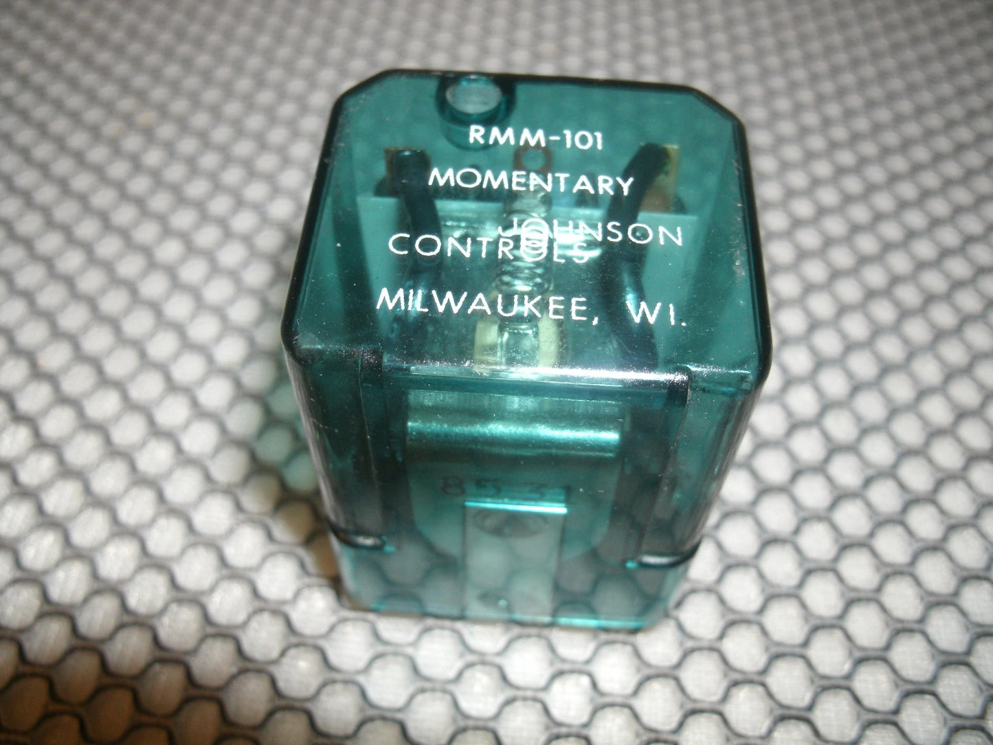 Johnson Controls RMM-101 Relay. Refurbished. (42)