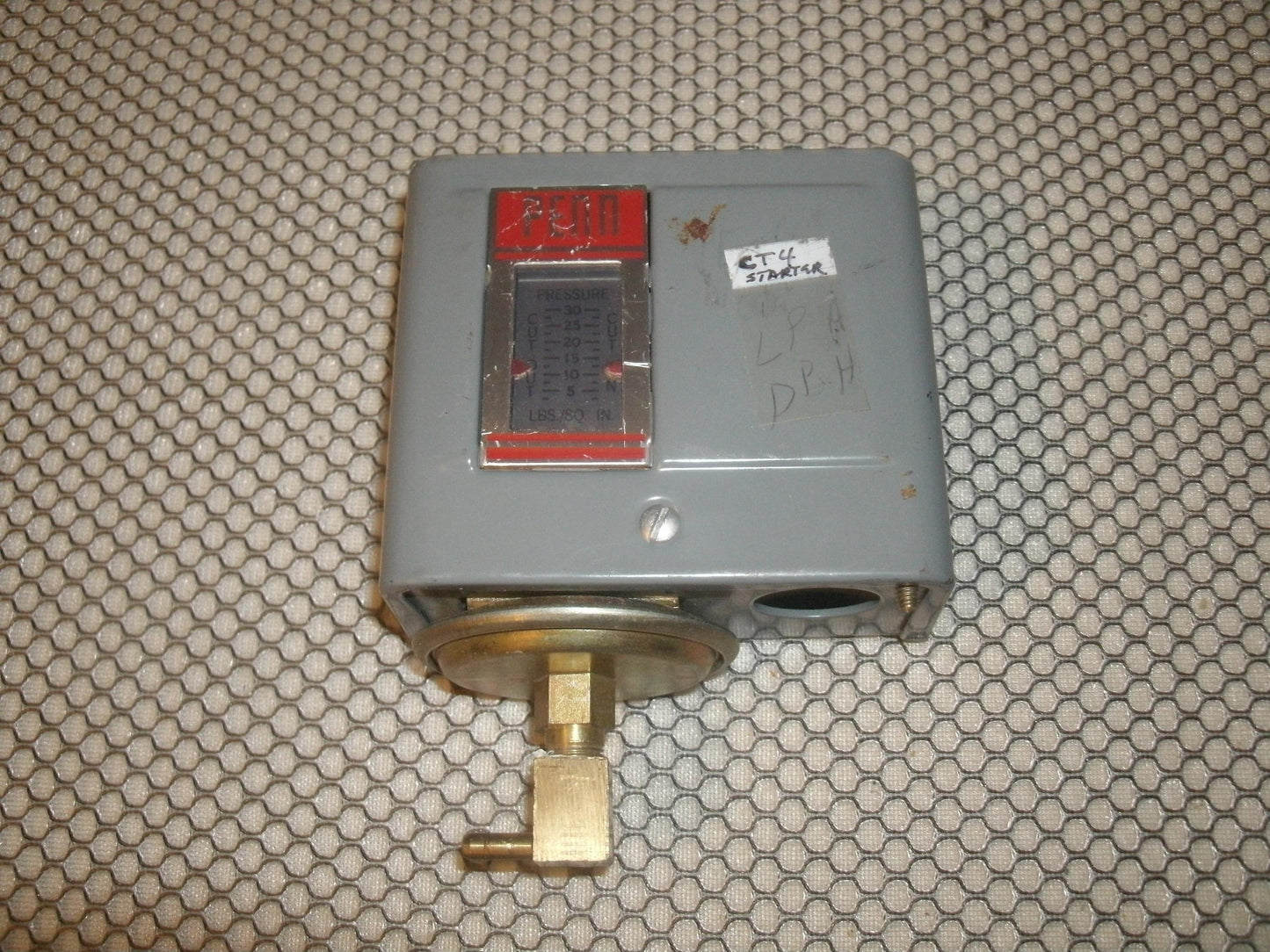 Penn Pressure Control. P67AA-1, 8328.
