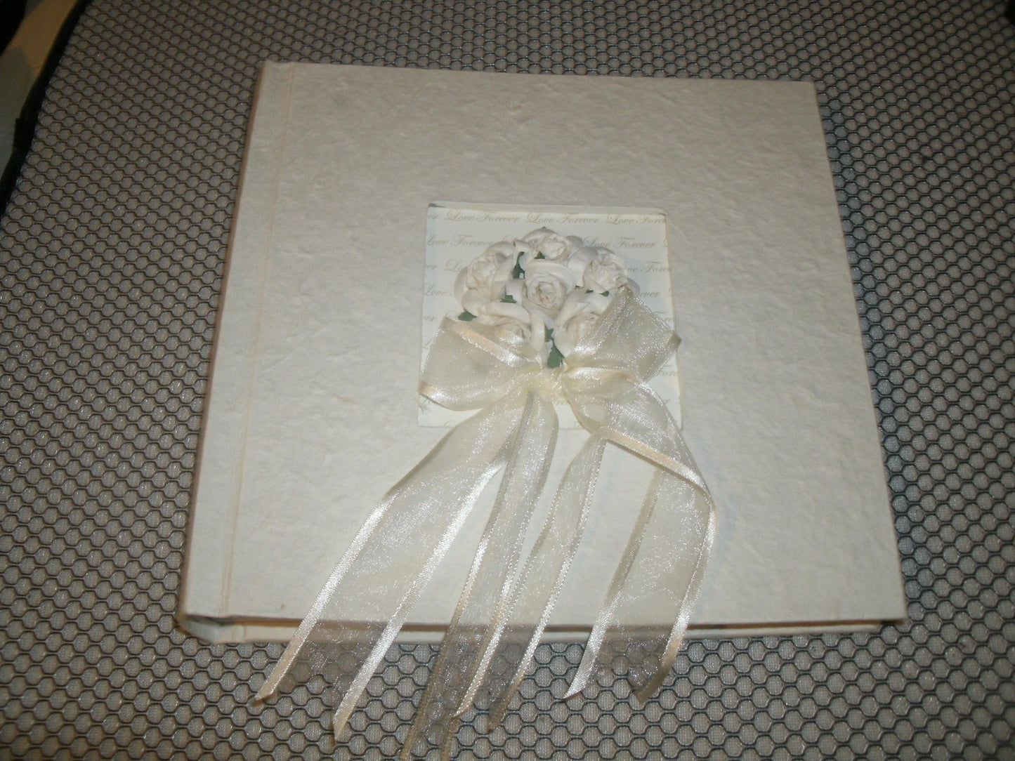 Wedding Album. New. White. (40)