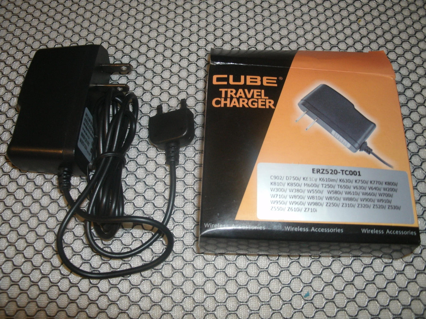 Cube ERZ520-TC001 Travel Cell Charger. New.