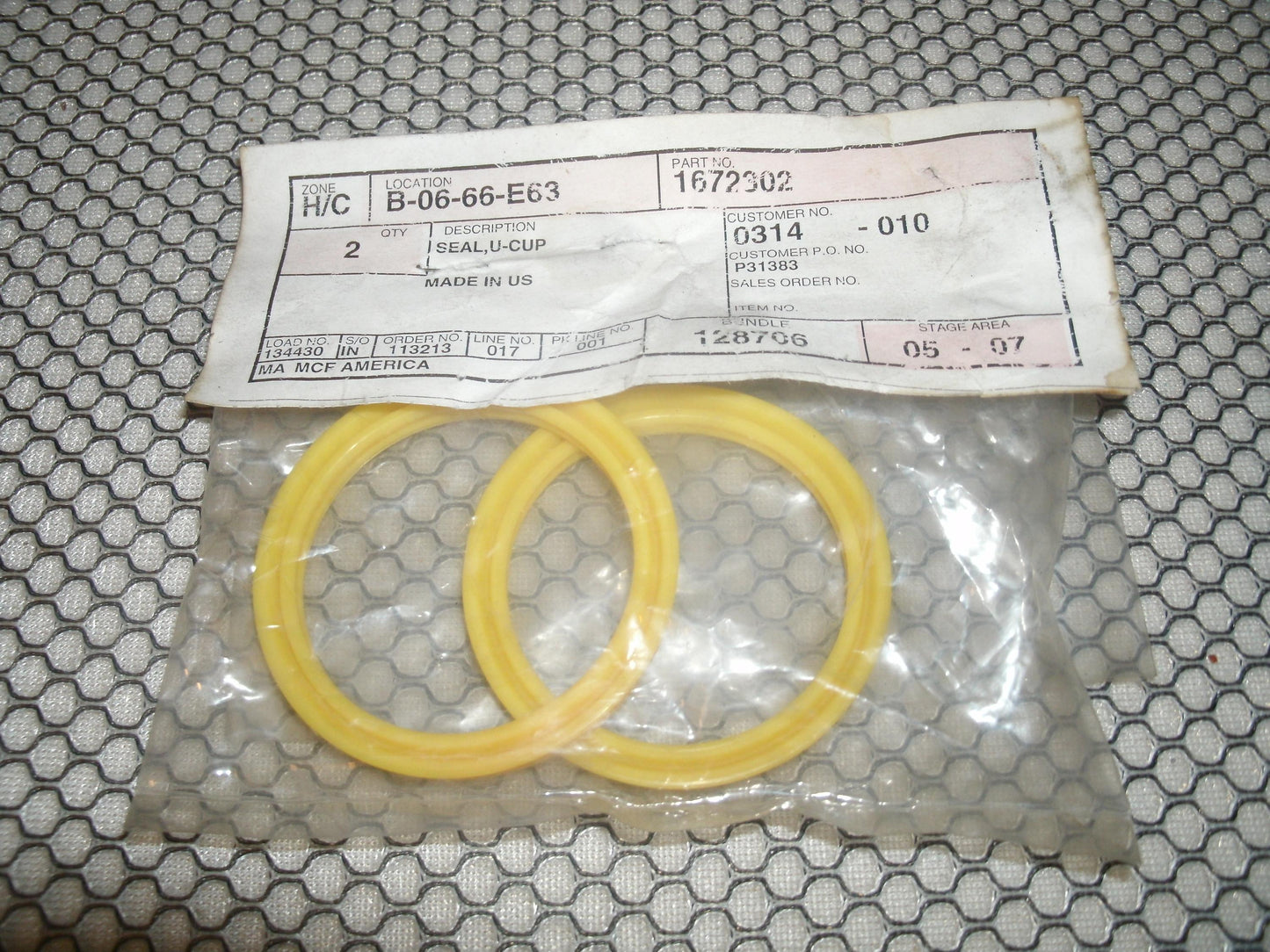 Caterpiller 1672302 U-Cup Seal. New.