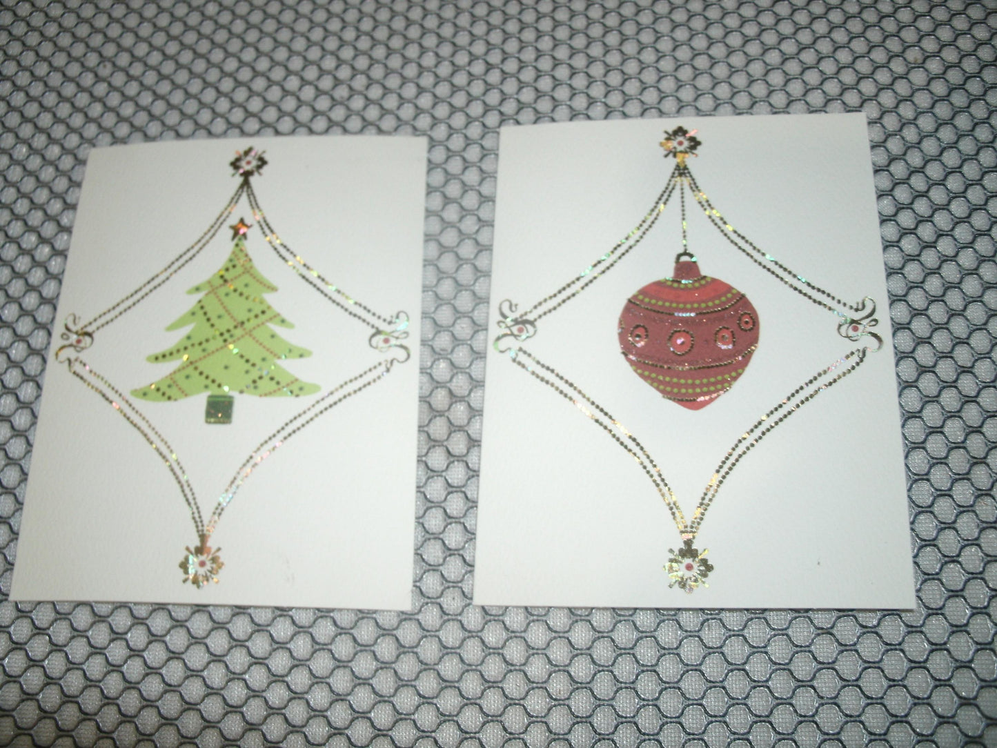 Paper Magic 467347 Holiday Cards. 42 Cards. New.
