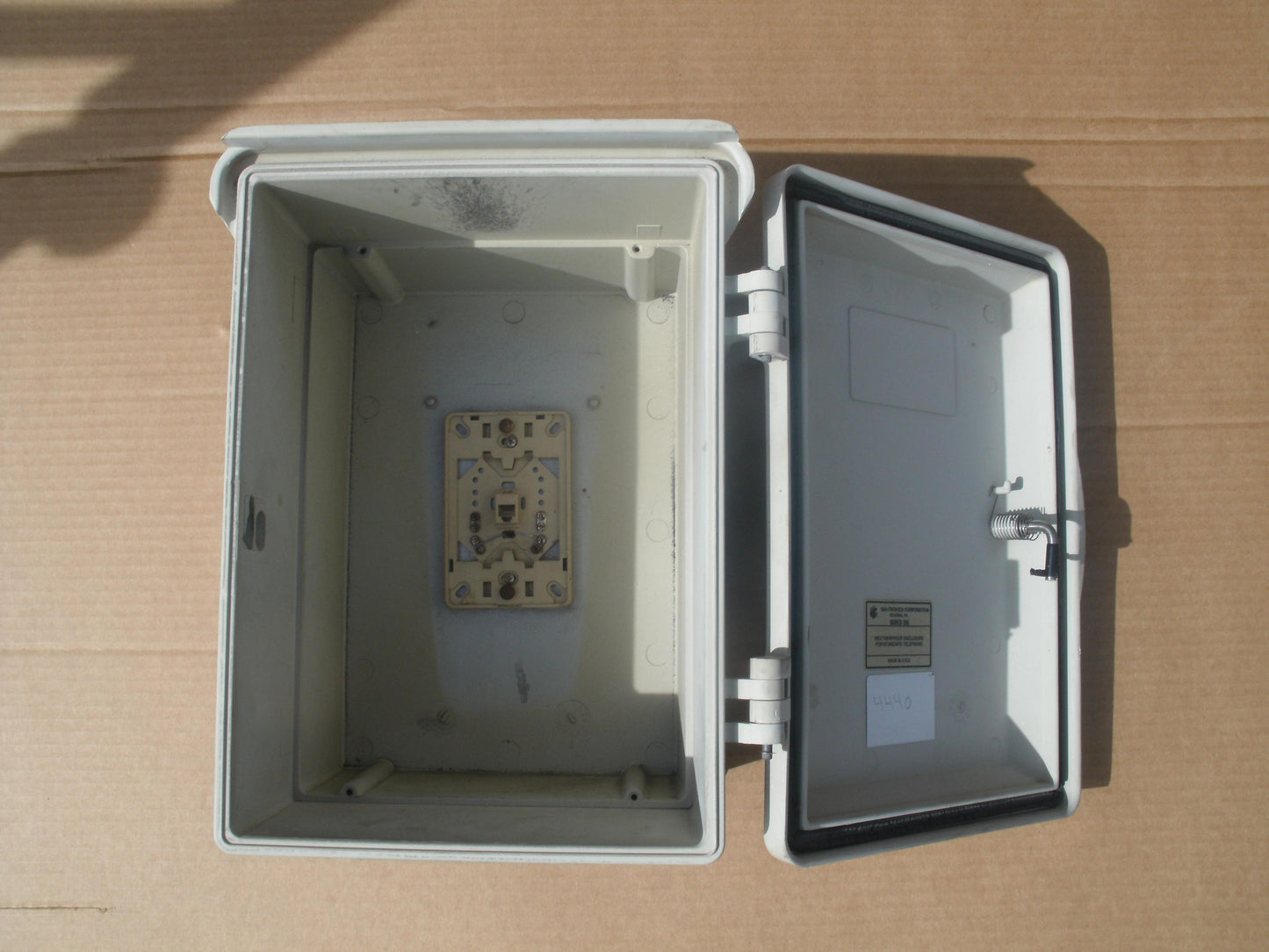 255-003, GAI-Tronics Weatherproof Telephone Enclosure. Gray.