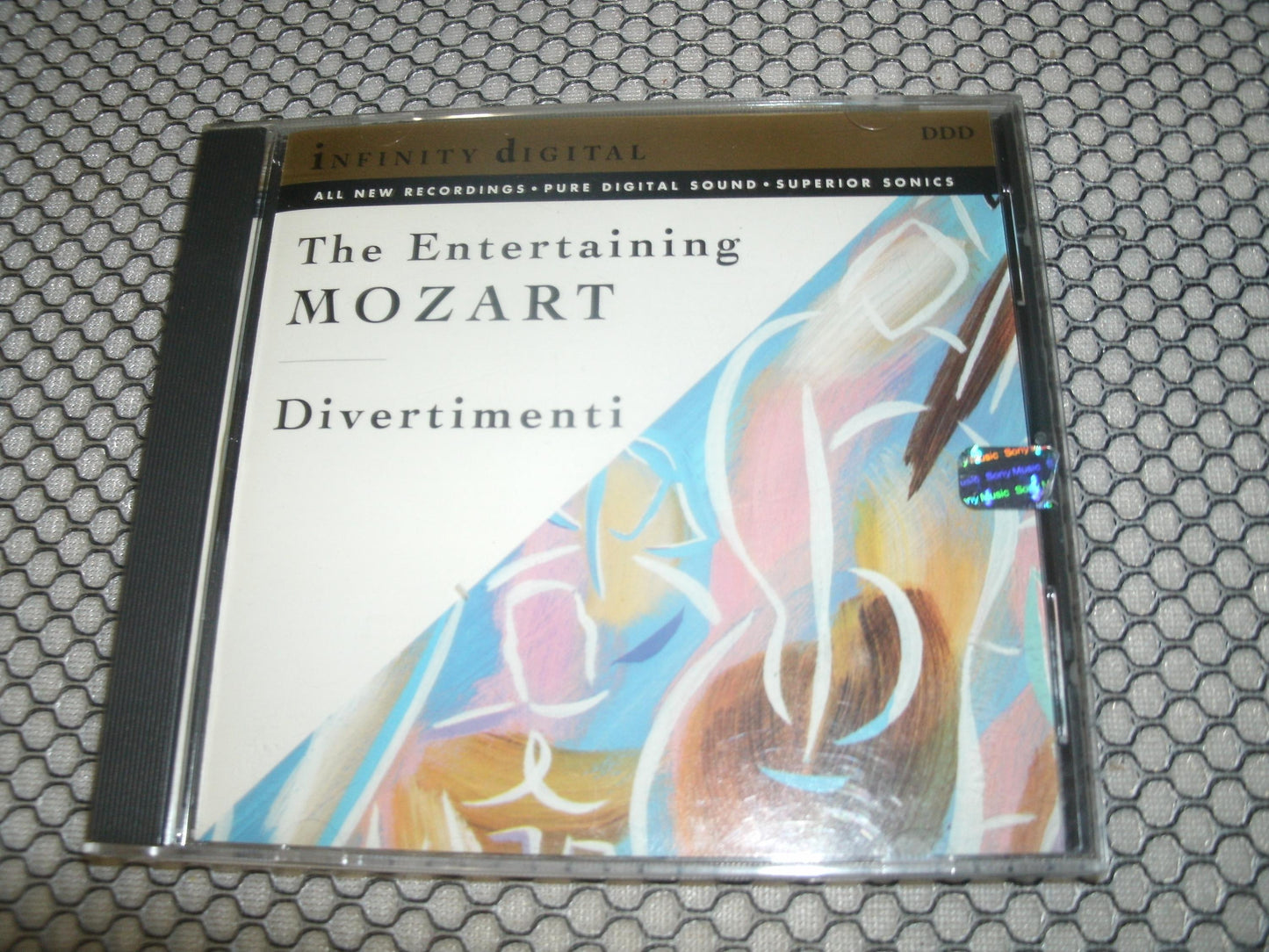 The Entertaining Mozart. Divertimenti. 074646433225.