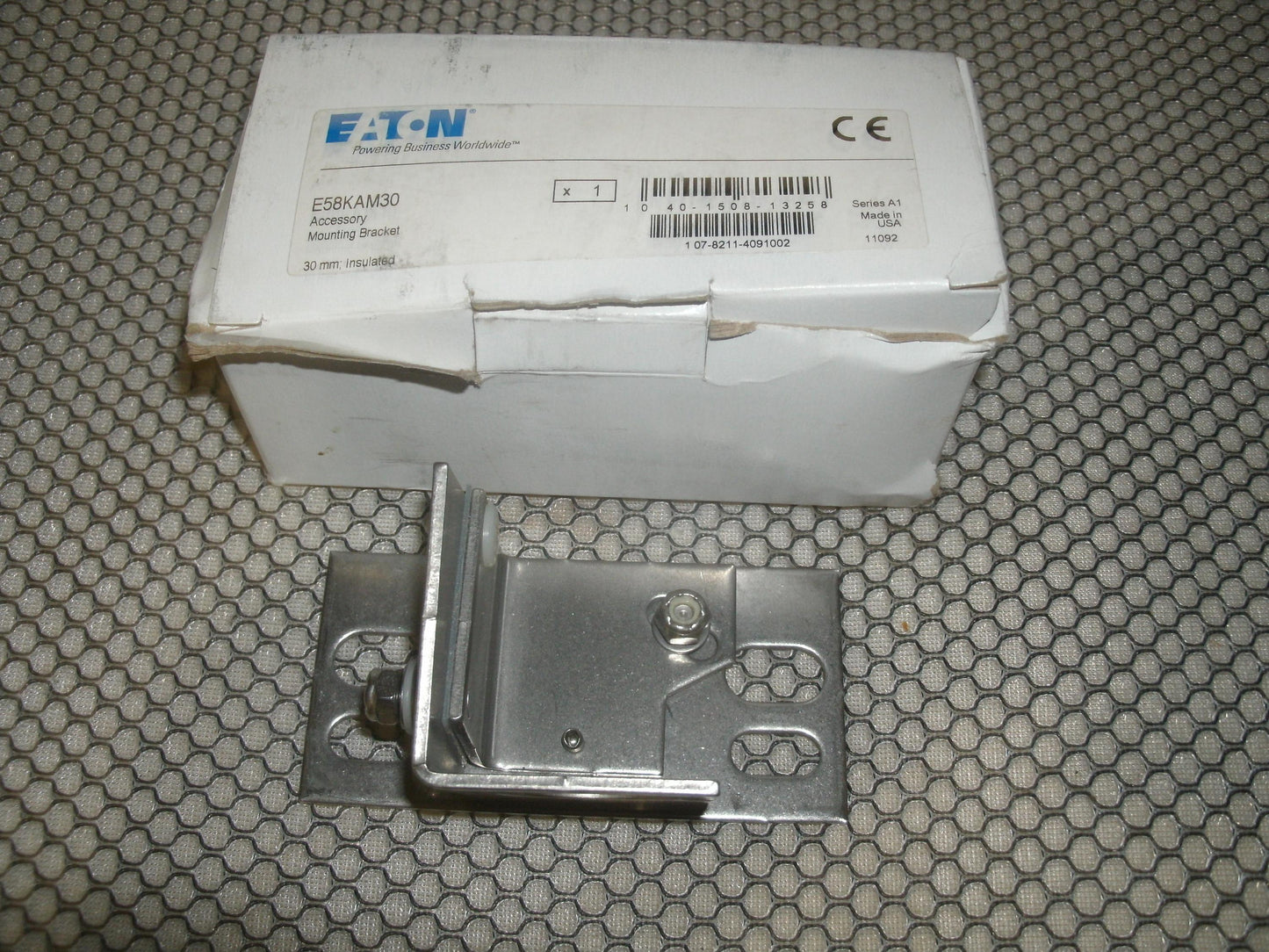 Eaton E58KAM30 Sensor Mounting Bracket, 30mm. New