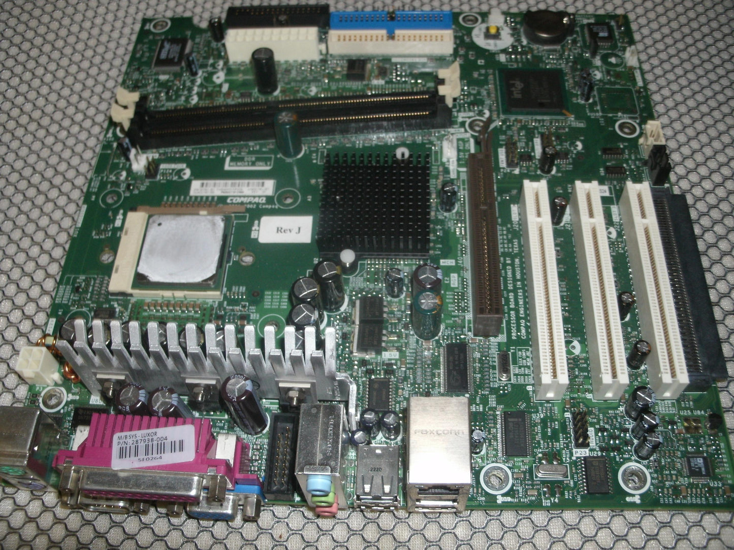 Compaq 283983-001 Motherboard. Refurbished.
