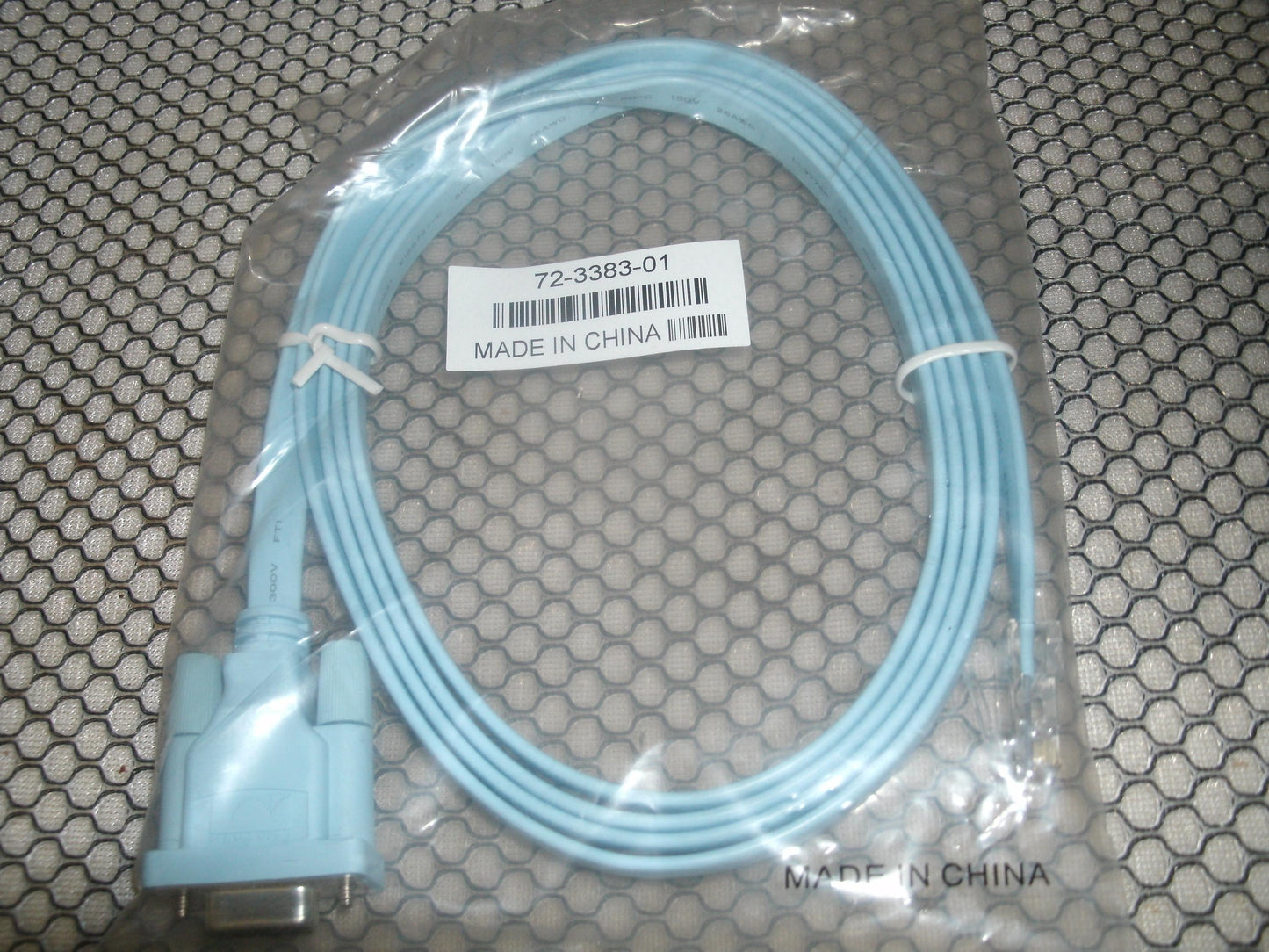 Cisco 72-3383-01 Console Cable DB9 to RJ45. 6'.