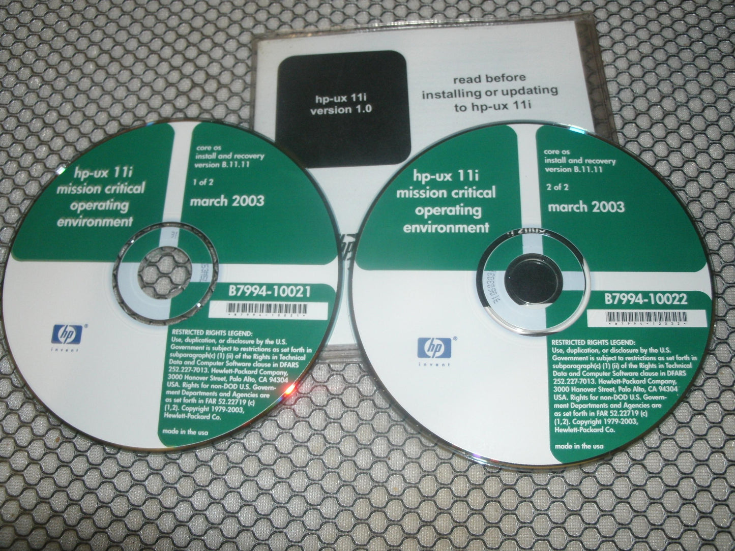 HP-UX 11i Mission Critical Operating Environment. CD's.