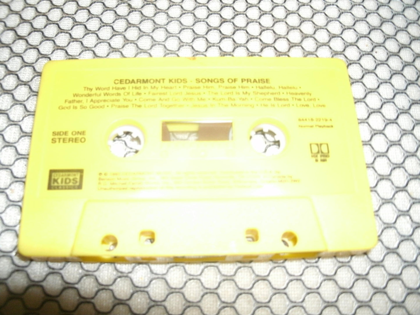 Cedarmont Kids-Songs of Praise. Cassette. Used.