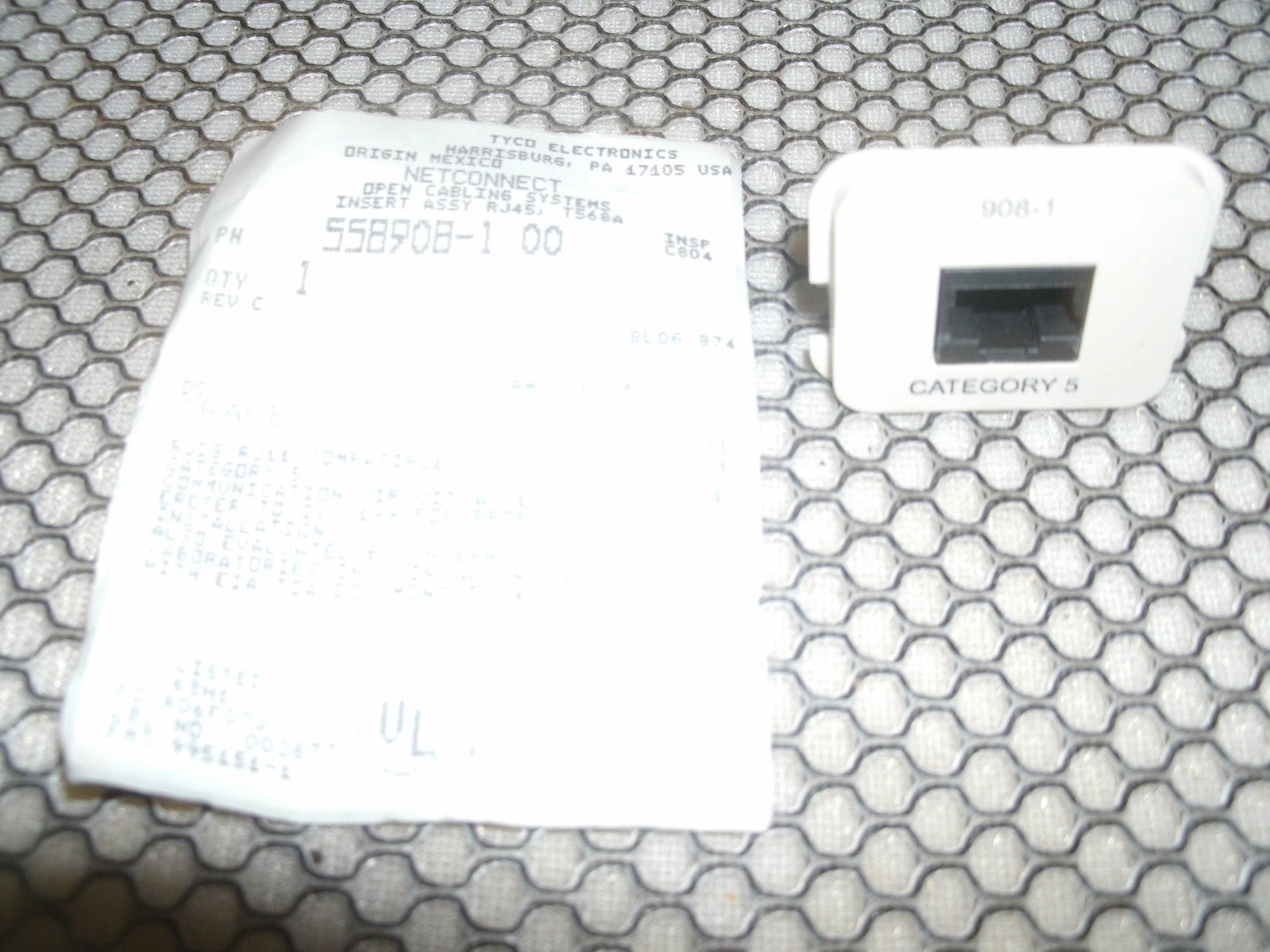 NetConnect 55890B-1 00. Insert Assy RJ45.