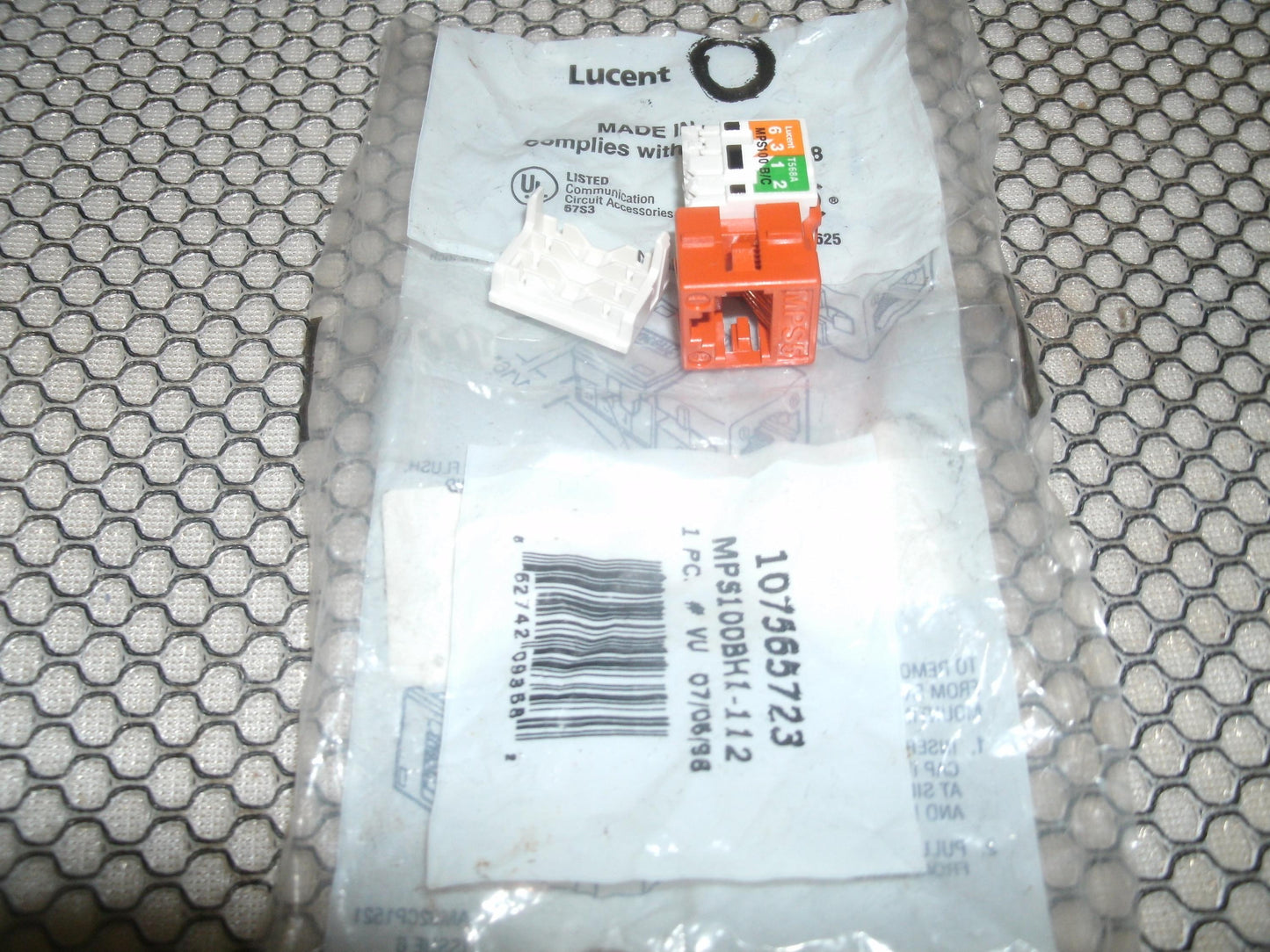 Lucent 107565723 CAT5 Connector. New. Orange.