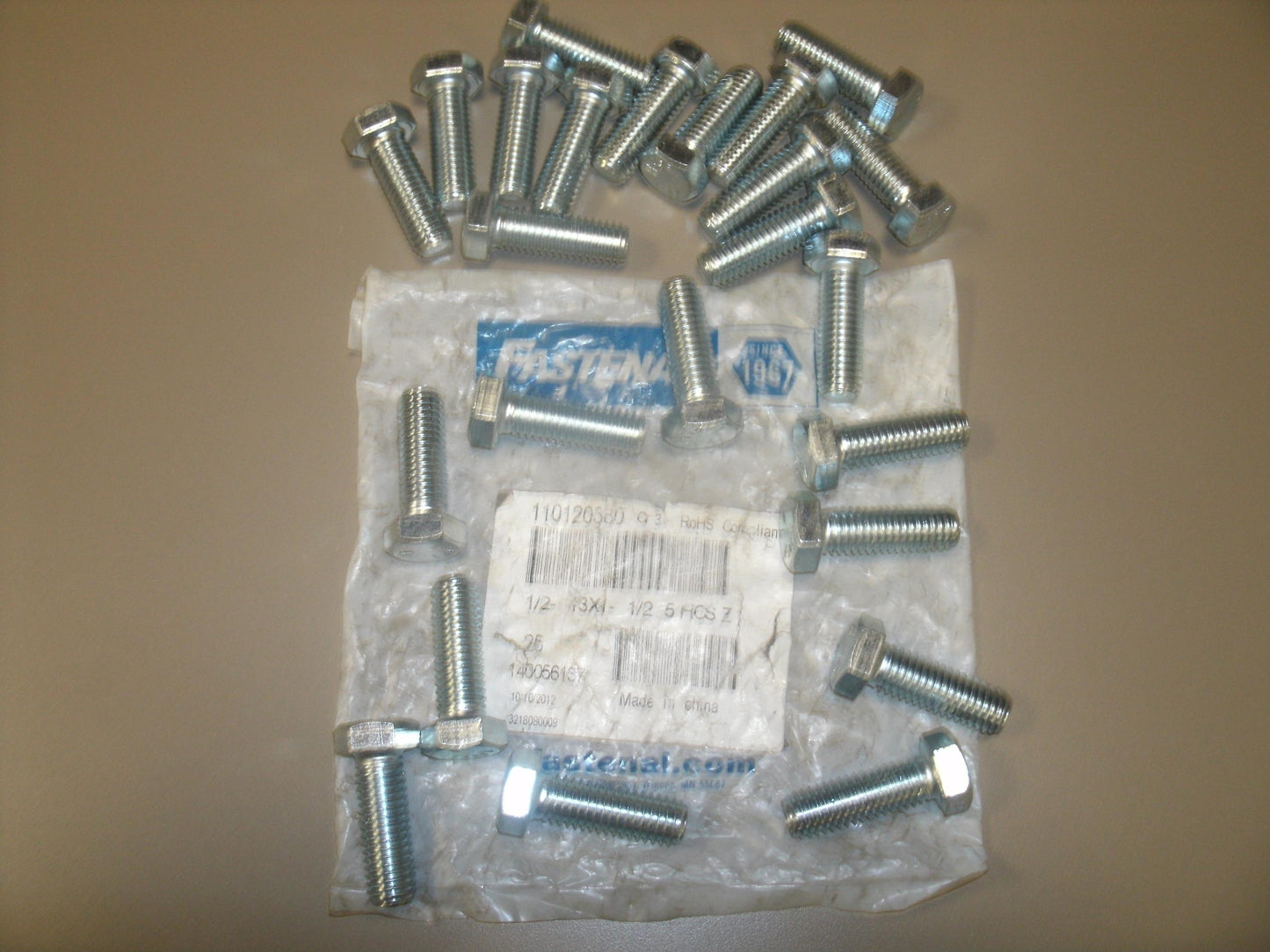Fastenal 110120380. 1/2"-13 x 1-1/2" Zinc Hex Cap Screws.