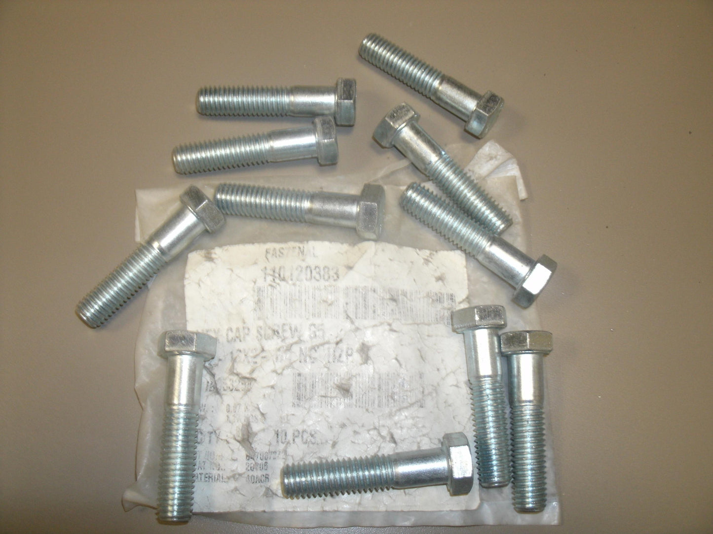 Fastenal 110120383. 1/2"-13 x 2-1/4" Zinc Finish Hex Cap Screw.
