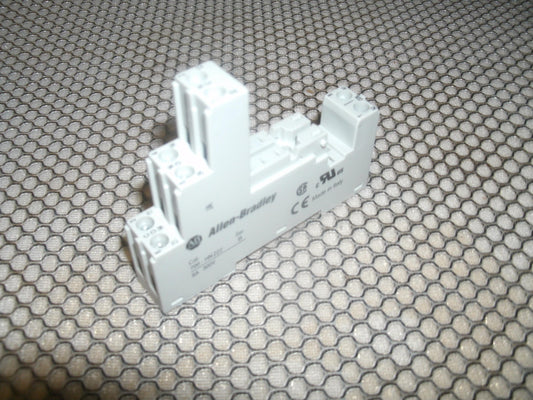 Allen Bradley 700-HN222 Screw Terminal Socket. New. (C2)