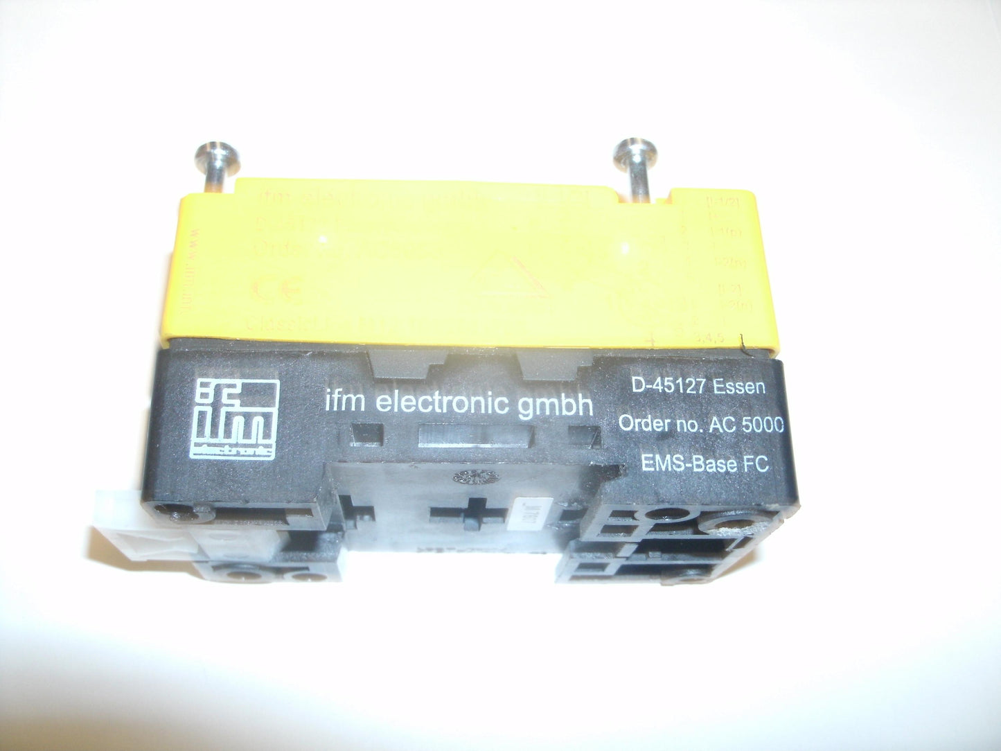 IFN Electronics GMBH. D-45127. ClassicLine: M12.