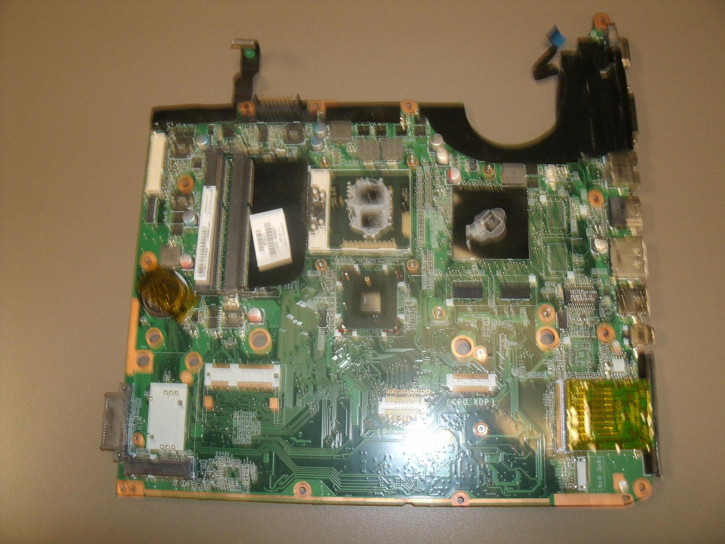 HP 605698-001. DAOUP6MB6F0 REV: F Motherboard. Used.