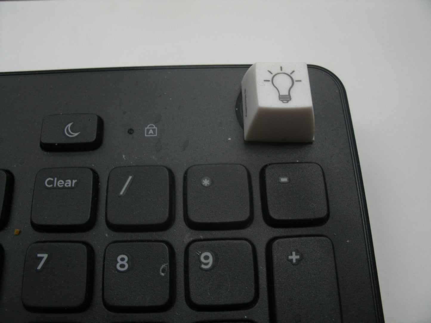 Fakeys "Light Bulb" Key. New.