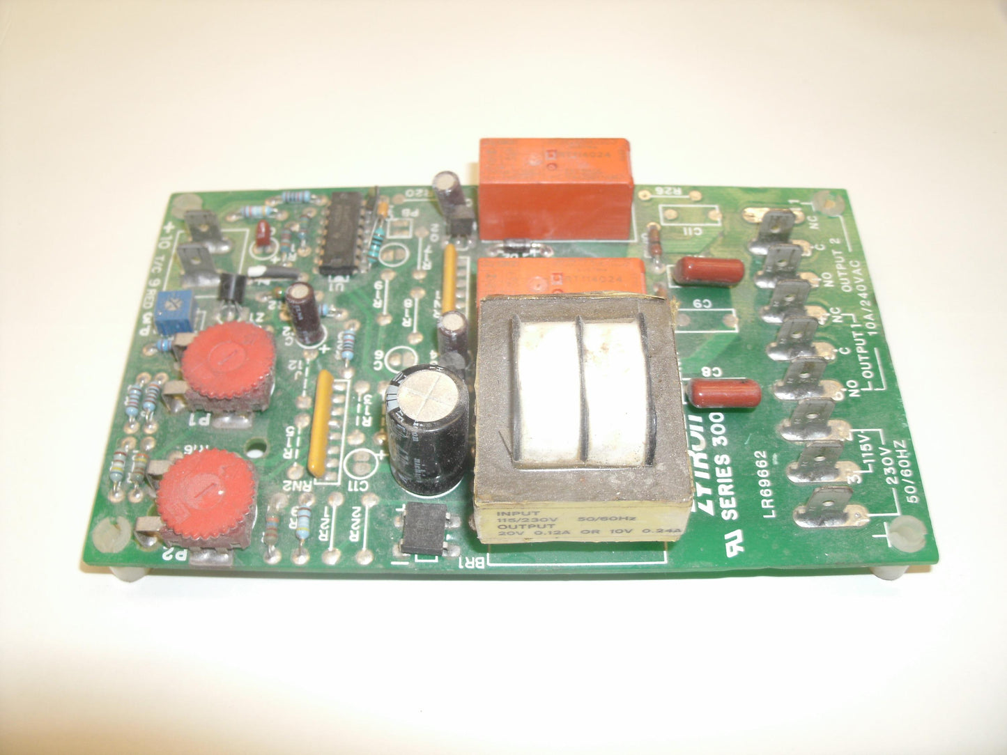 Zytron Series 300 Dual Setpoint Thermocouple Controller.