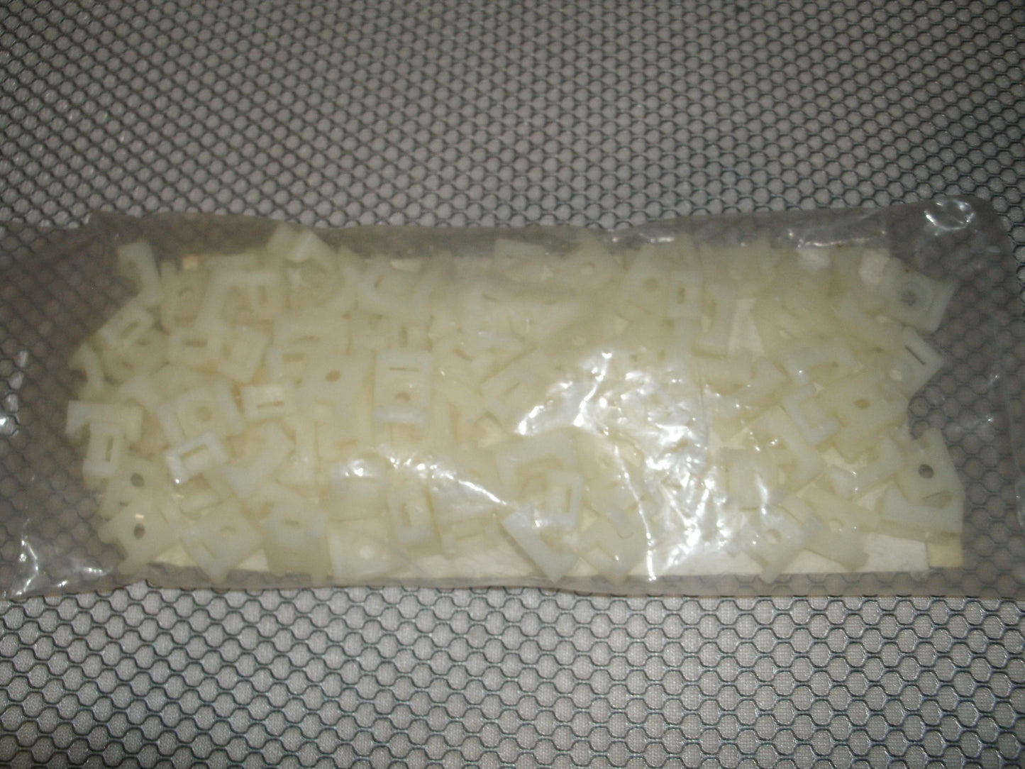 3M 06299 Cable Tie Base. 100 per Bag. New. OEM.