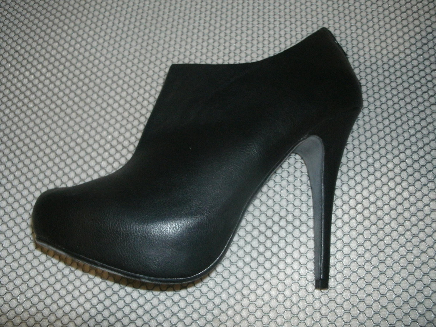 My Delicious Shoes Heart in D Women's Bank Bootie Heel.