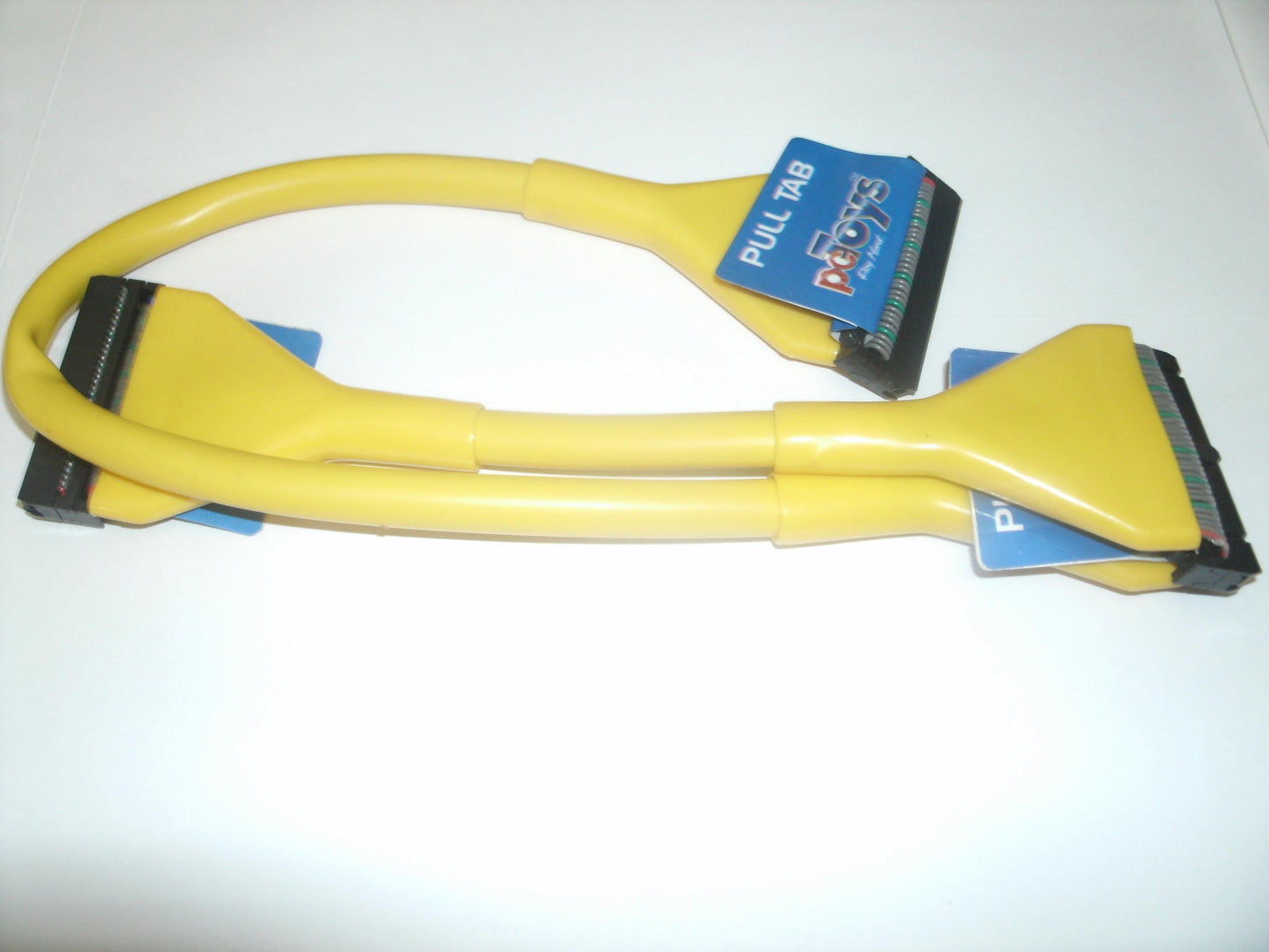 CableMaxx 24" Yellow Floppy Cable. New. Dual Device.