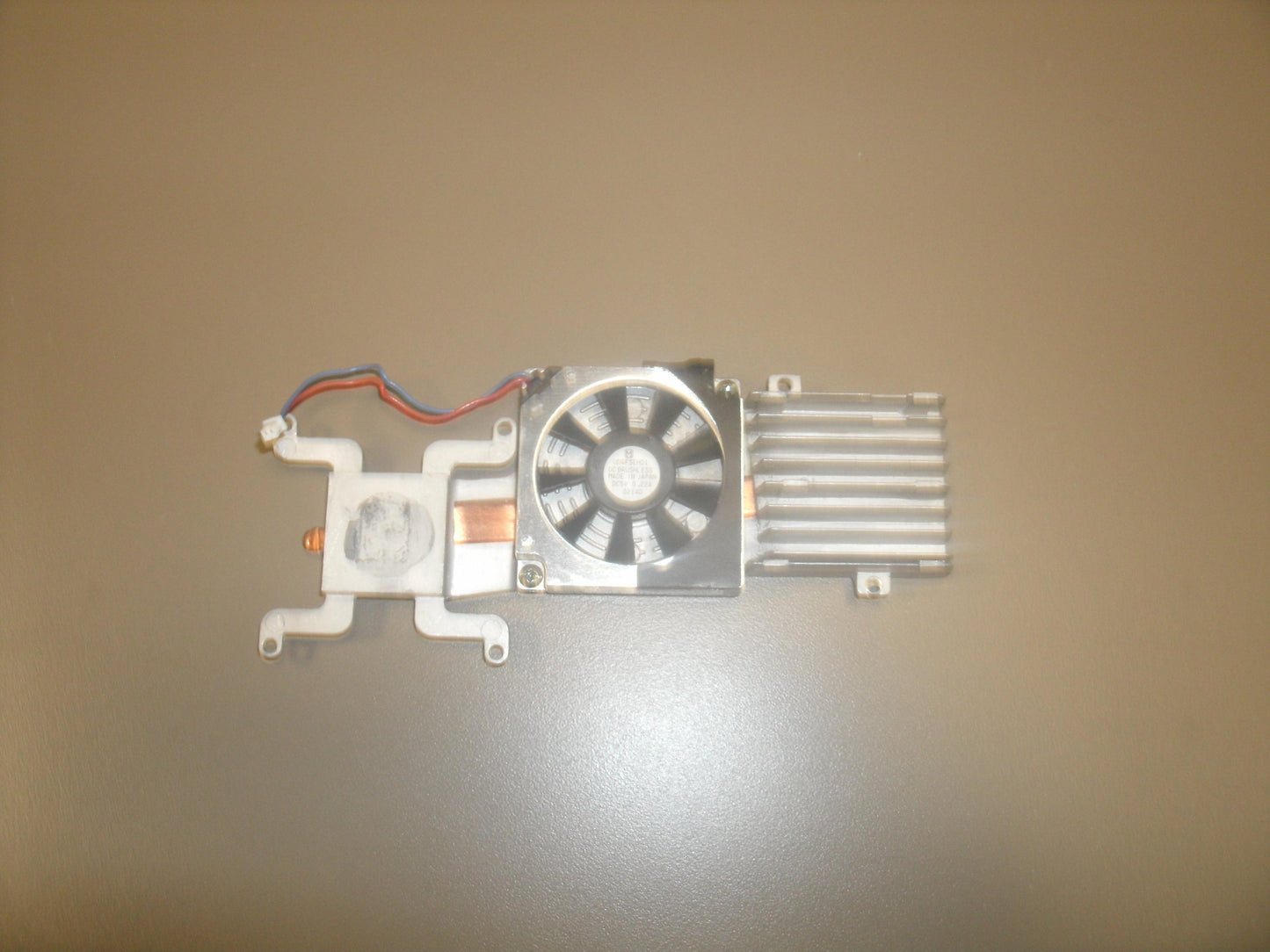 Compaq UDQFSEH01 DC Brushless Fan. Refurbished. (35)