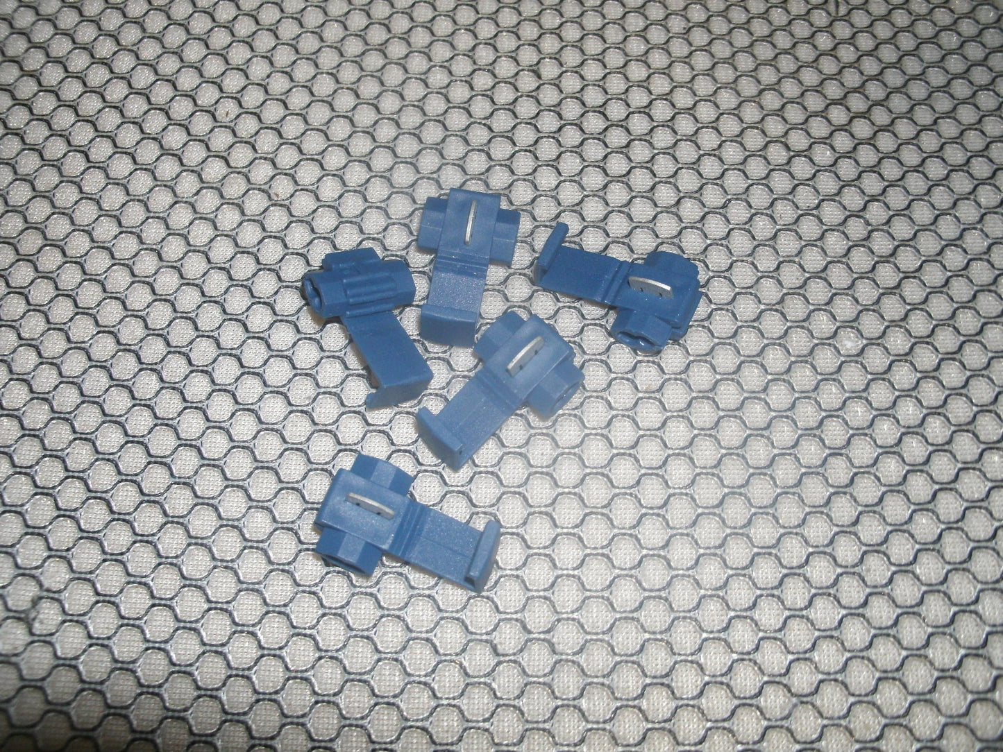 3M 560B Quick Splice Connectors. 18-14 AWG Tap Connector.