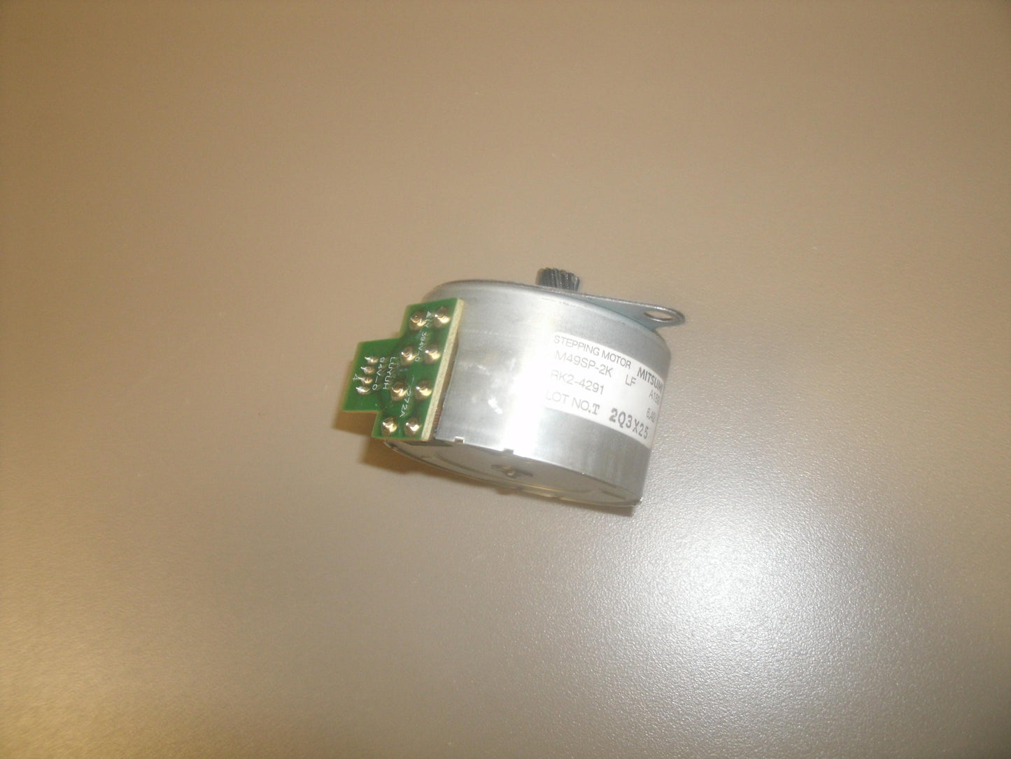 Mitsumi M49SP-2K 64 Ohm Stepping Motor RH7-1473.