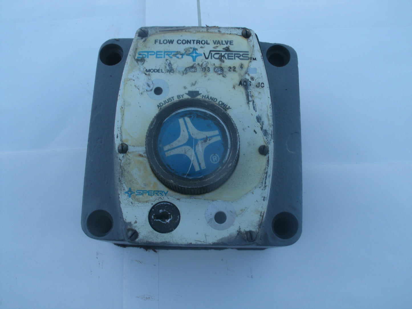 Sperry Vickers 345136 Relief Valve. Used.