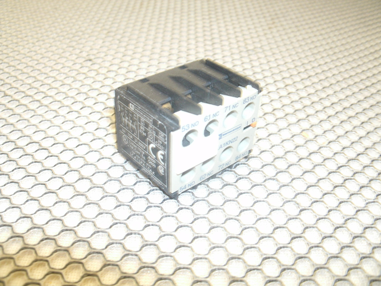 Telemecanique LA1KN22 Clip On Auxiliary Contact. Used. (42)