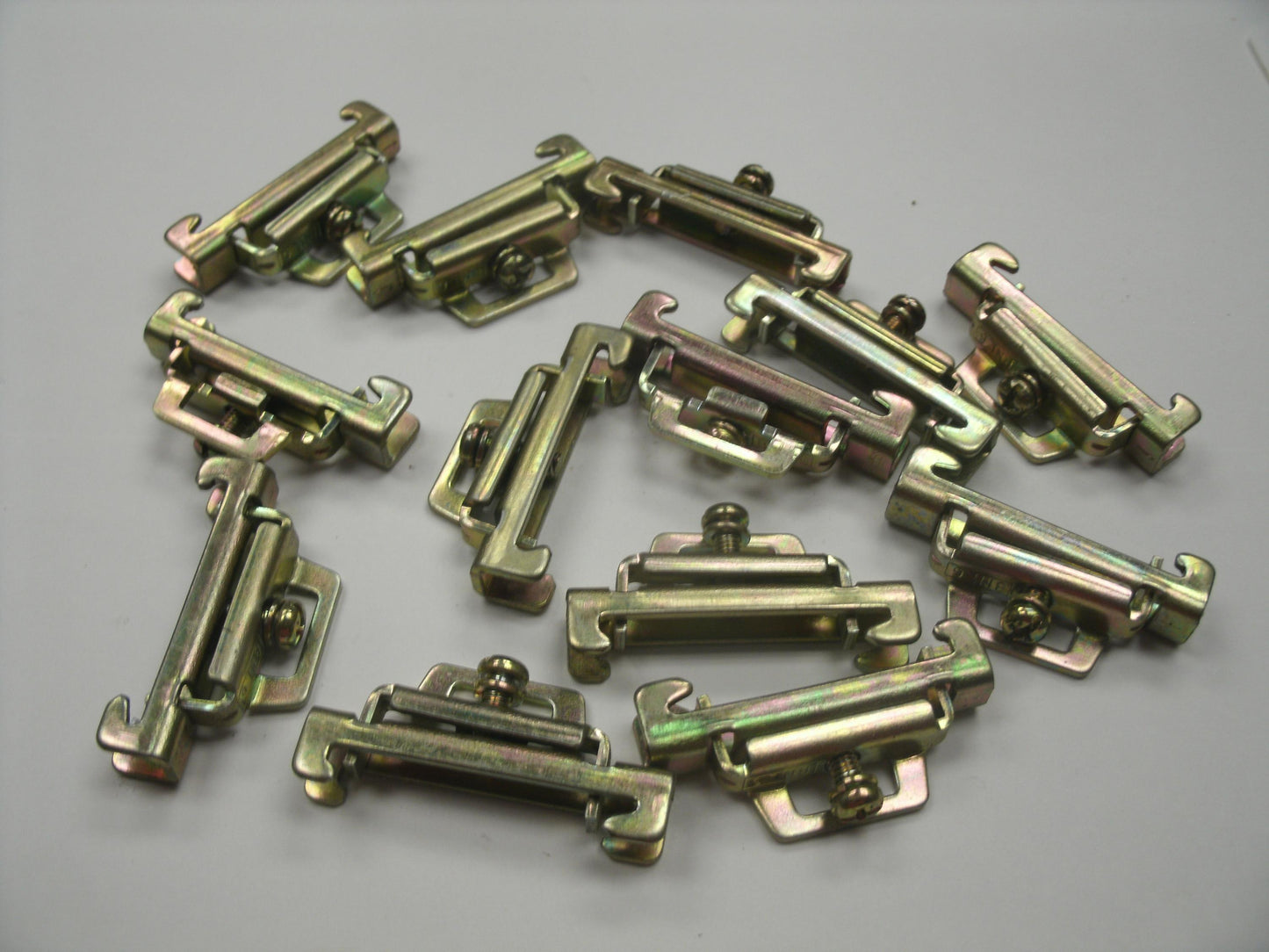 Idec BNL6 Connector Accessory, DIN Rail Stop. Lot of 12. (W23)