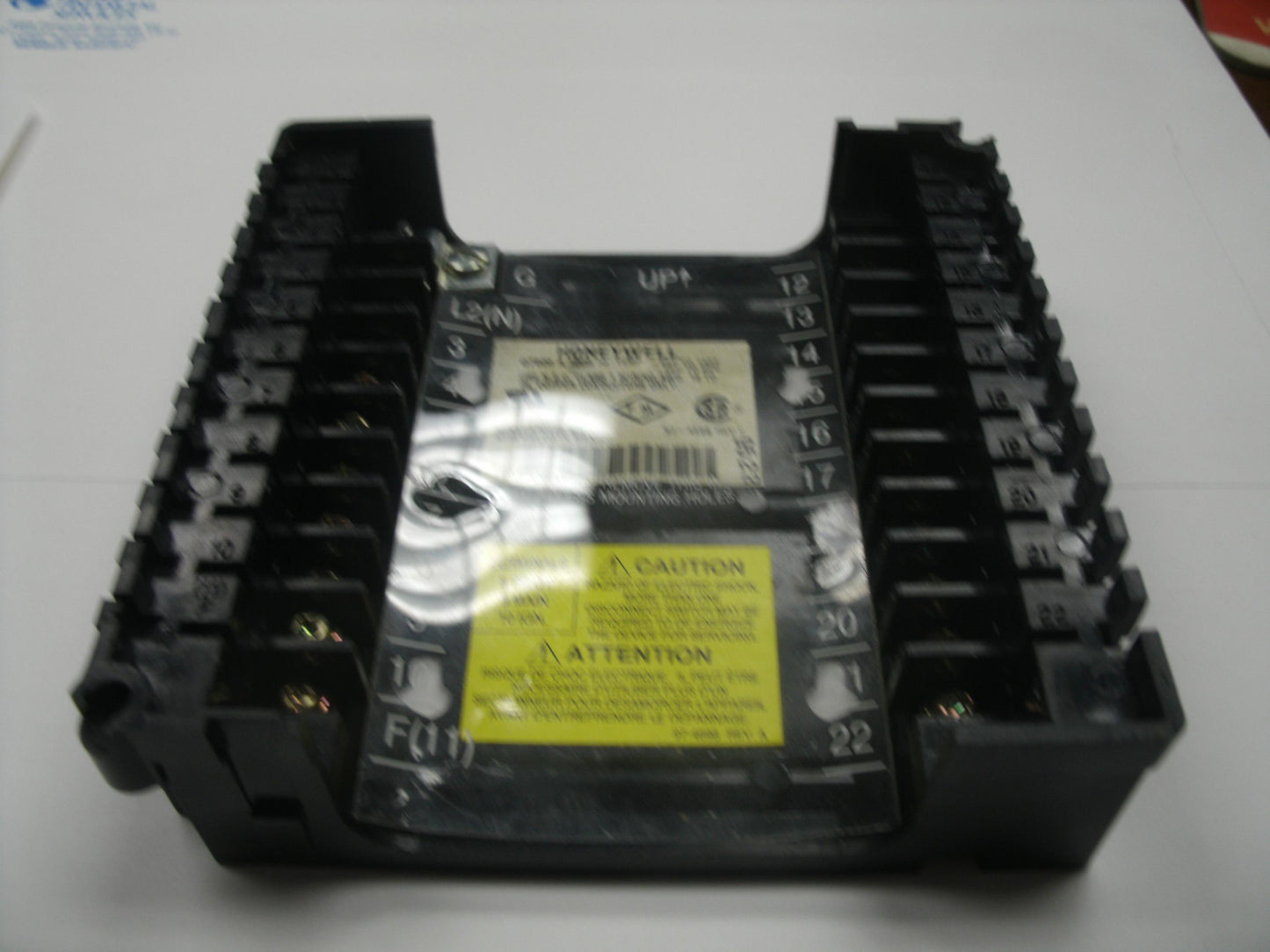 Honeywell 07800 A 1005. Wiring Connector. Working Pull. (W23)
