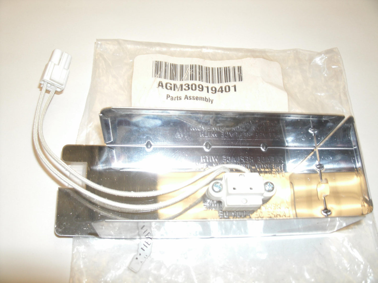 Kenmore 72186013010 Microwave/Hood Combo, Lamp Holder.