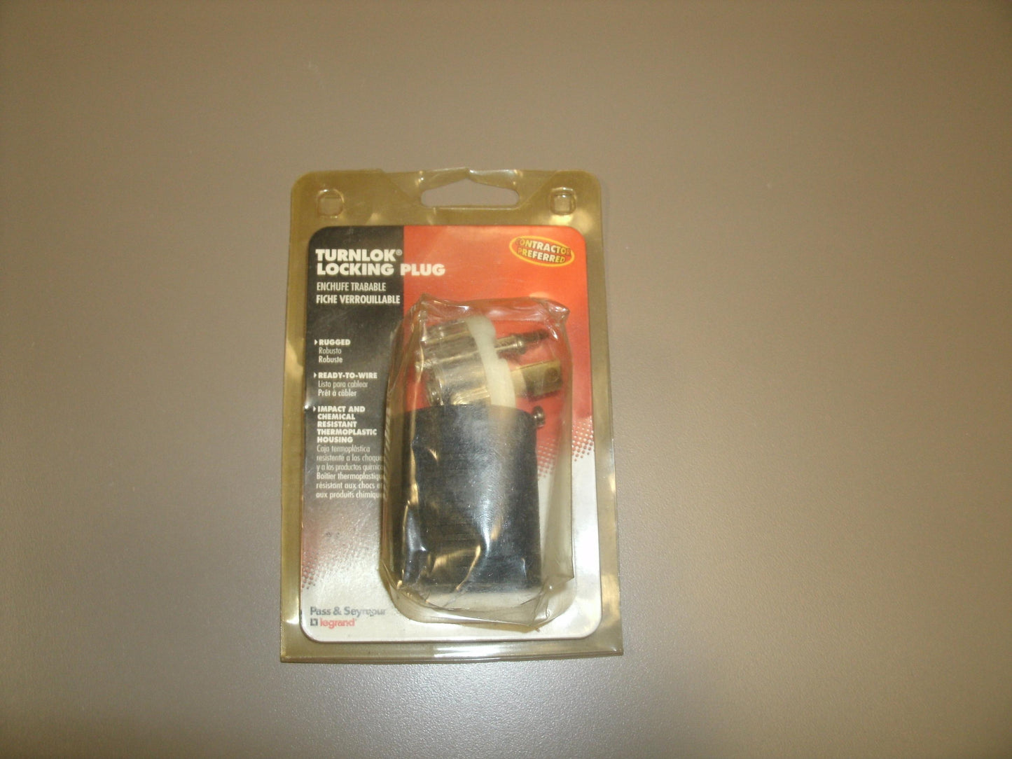 Legrand Turnlok Plug Connector L515-PCCV 15A 125V. (27)