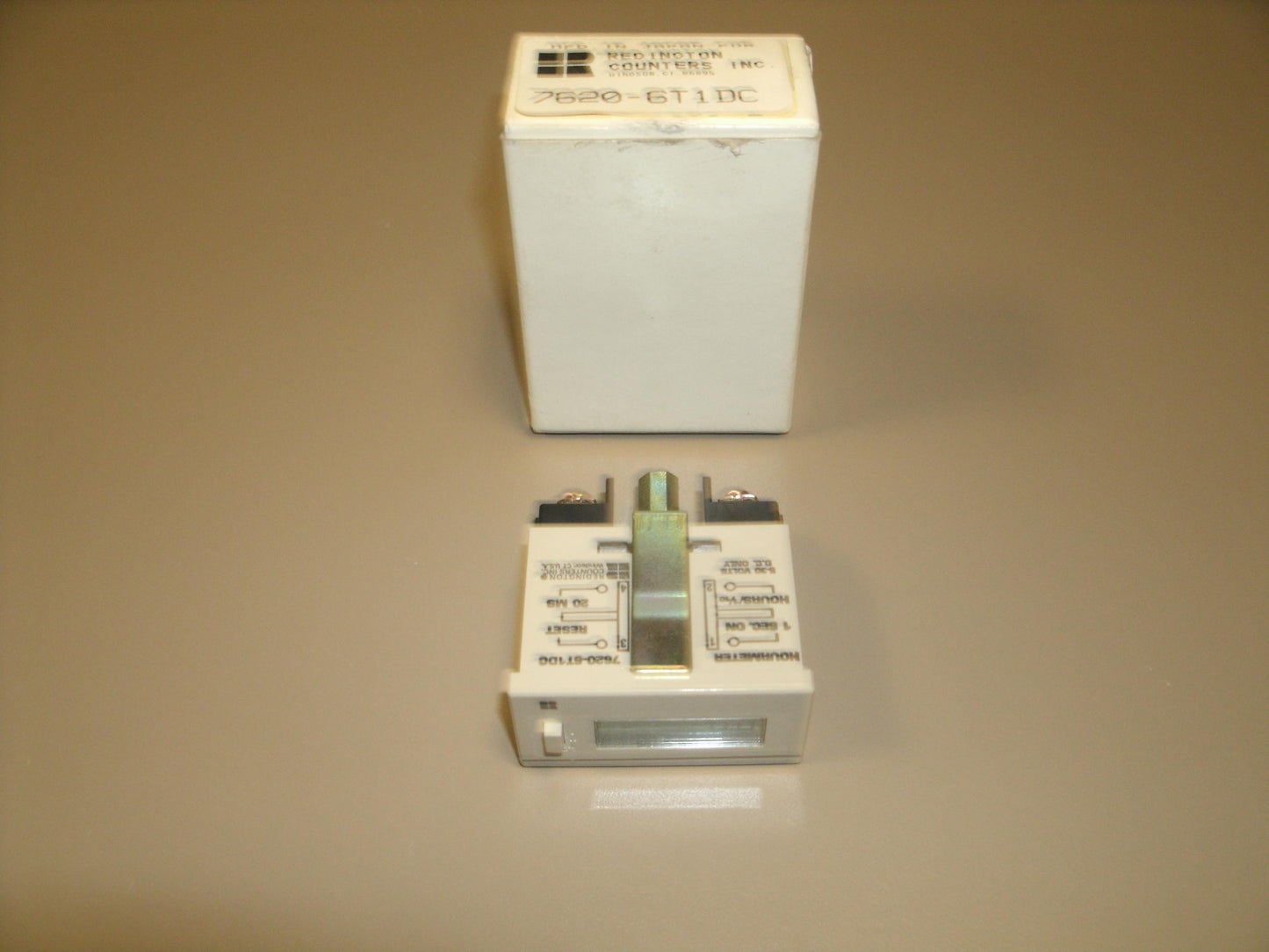 Redington 7620-7T1DC Counter Resetable 5-30VDC. (27)