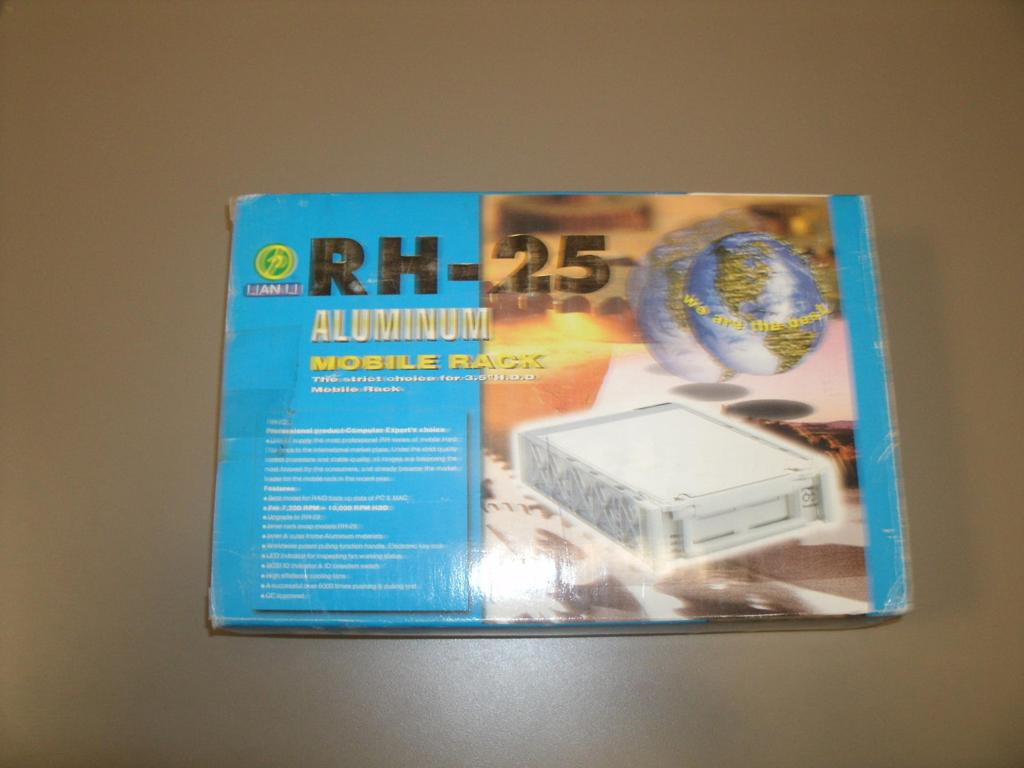 Lian LI RH-25 Aluminum Mobile Rack. 3.5 H.D.D. New. (H)