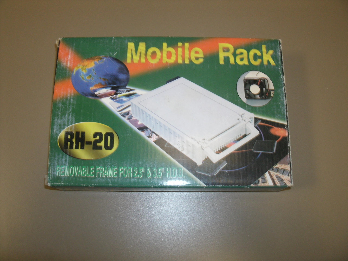 Lian Li Mobile Rack RH-20, Ivory, New. (H)