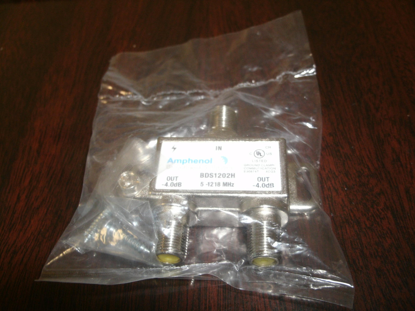 Amphenol BDS1202H Cable Splitter. New. (33)