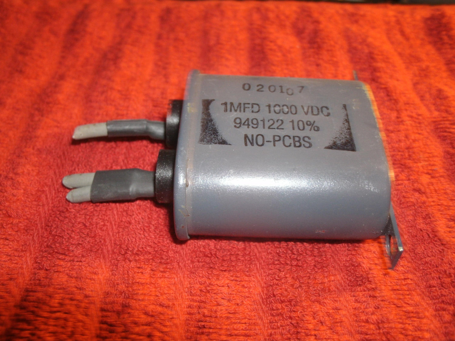 NOS 1MFD, 1000 VDC, 949122, 10%, No PCB'S Capacitor. (37)