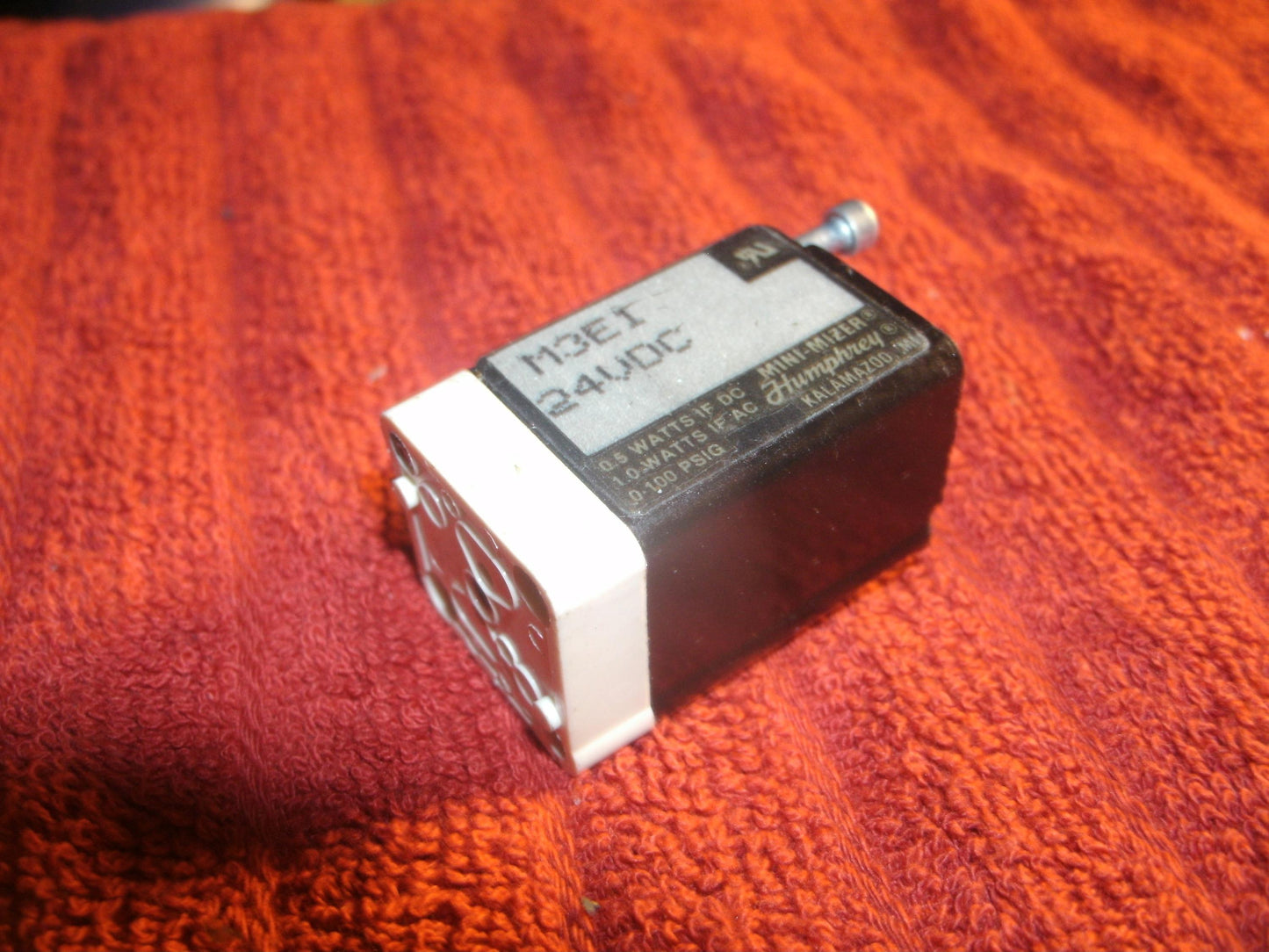 Humphrey Mini-Mizer M3E1, 24VDC. Used. (B10)