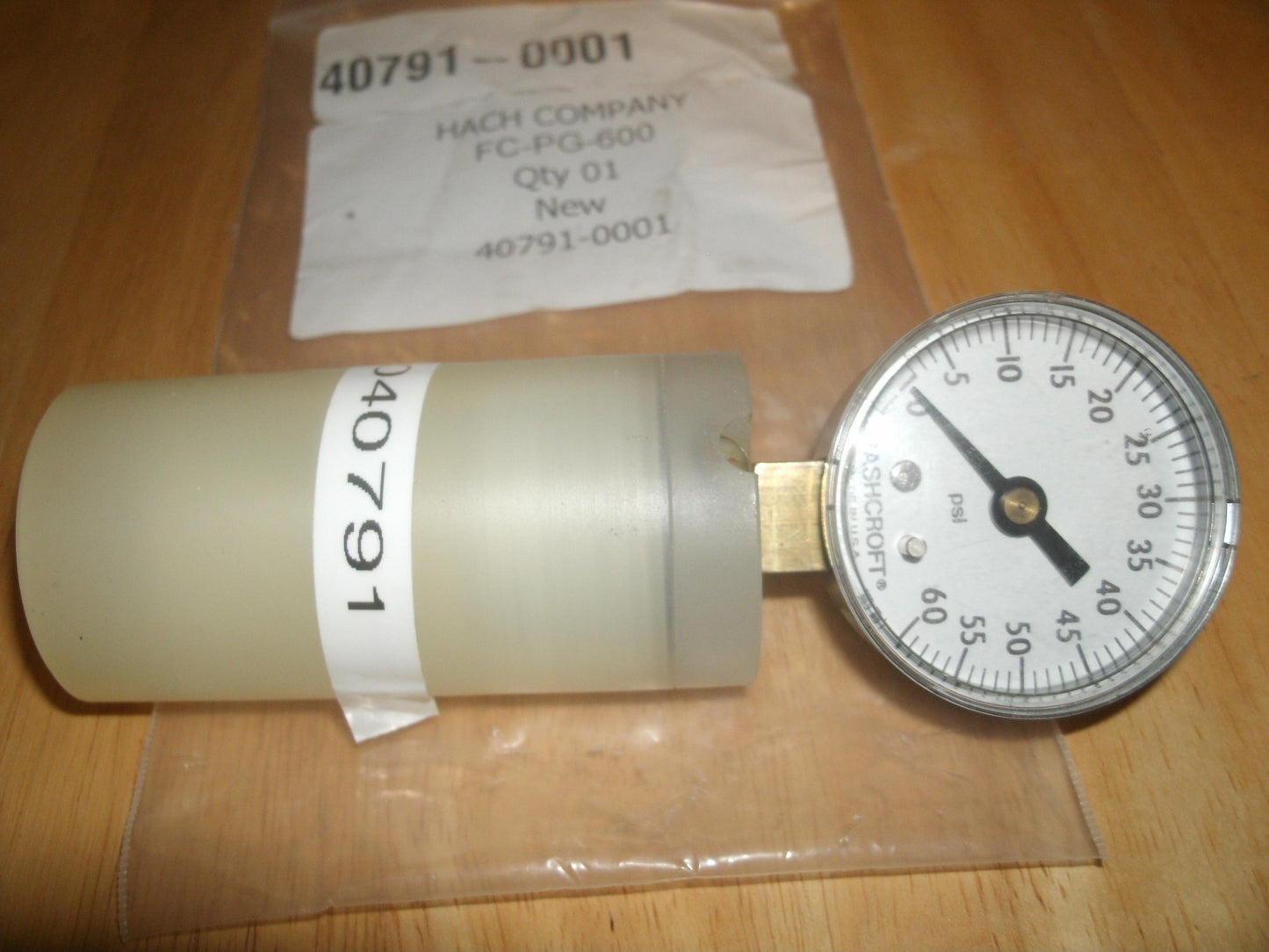 Ashcroft 040791, 0-60 PSI Gauge. 595-05. New. (B10)