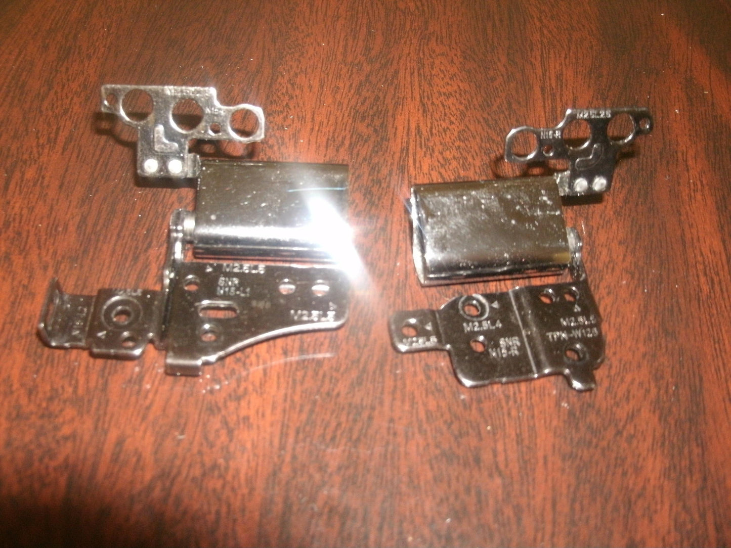 HP Pavilion SNR N15-L1 and SNR N15-R Laptop Hinges.