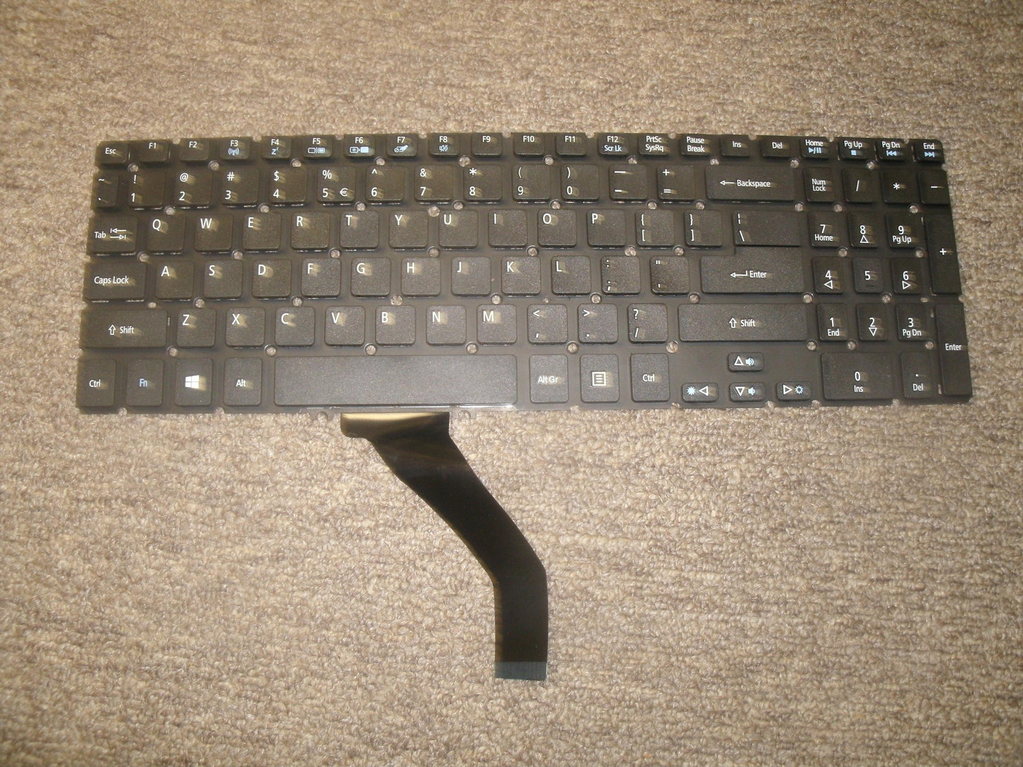 Toshiba ZY-NB26 US, LA-NB015 Keyboard. New. (O)