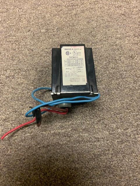 Honeywell R8225 A 1017 Coil. Working Pull. (A)