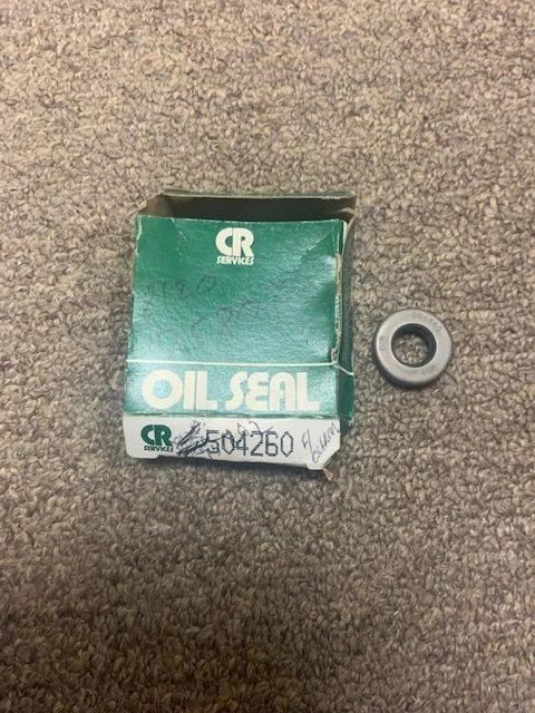 CR 504260 Services Oil Seal. 8120-75802. 085311048057. New.