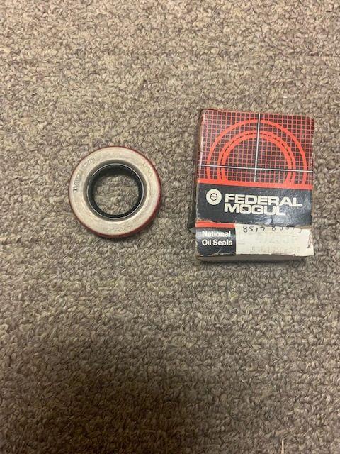 Federal 472951 Mogul Oil Seals. New. National 472951 Oil Seals.