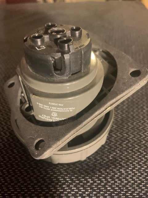 Pass & Seymour PS420R9-W 3-Phase Watertight Pin and Sleeve. (D1)